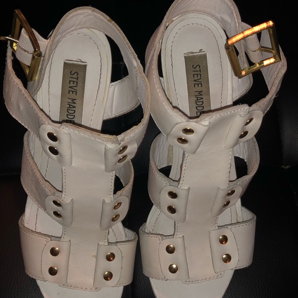 Heels - Picture 3 of 3